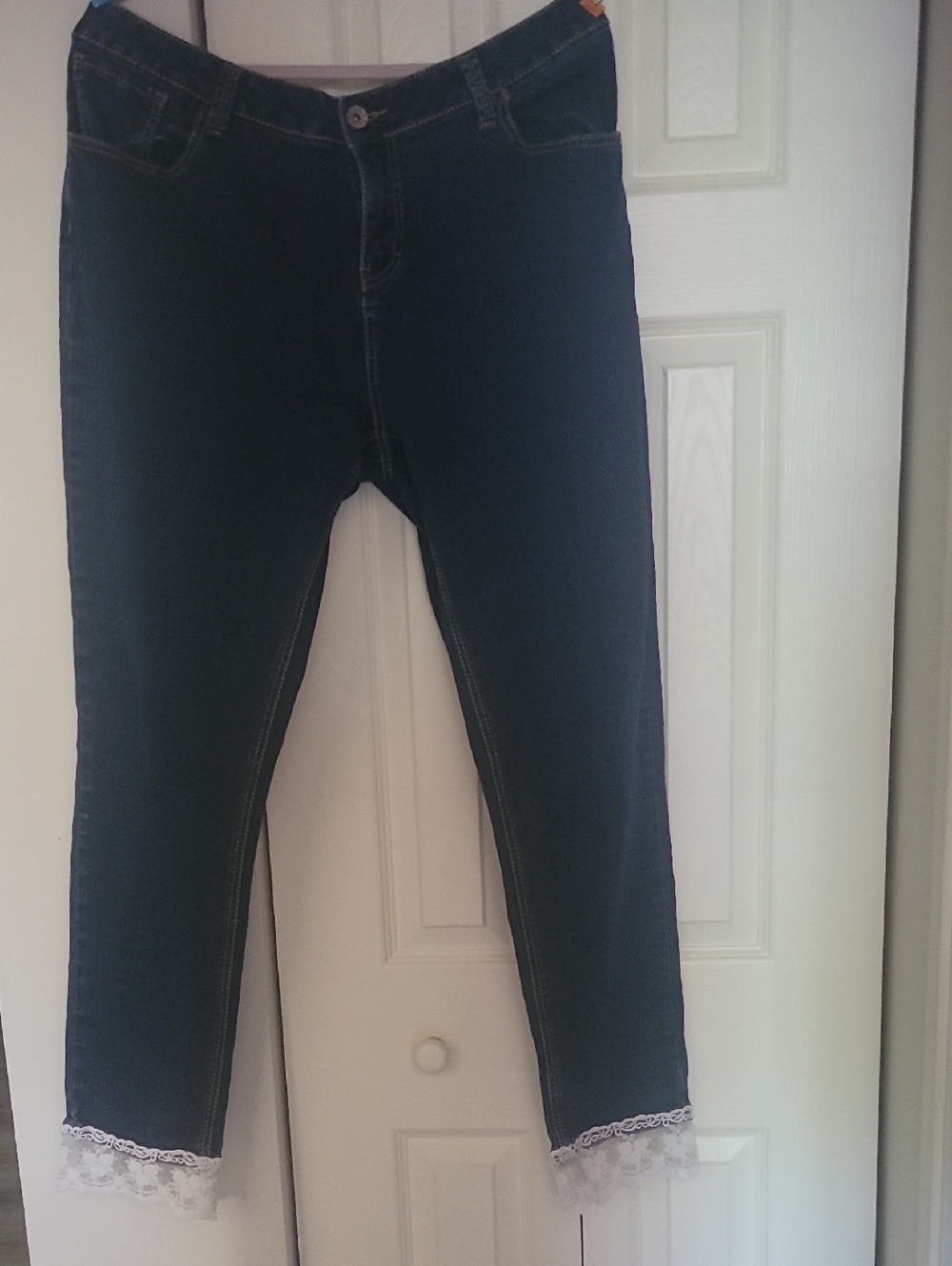 Rare Hydraulics 22W Skinny Jeans - Beautiful Lace Detail!